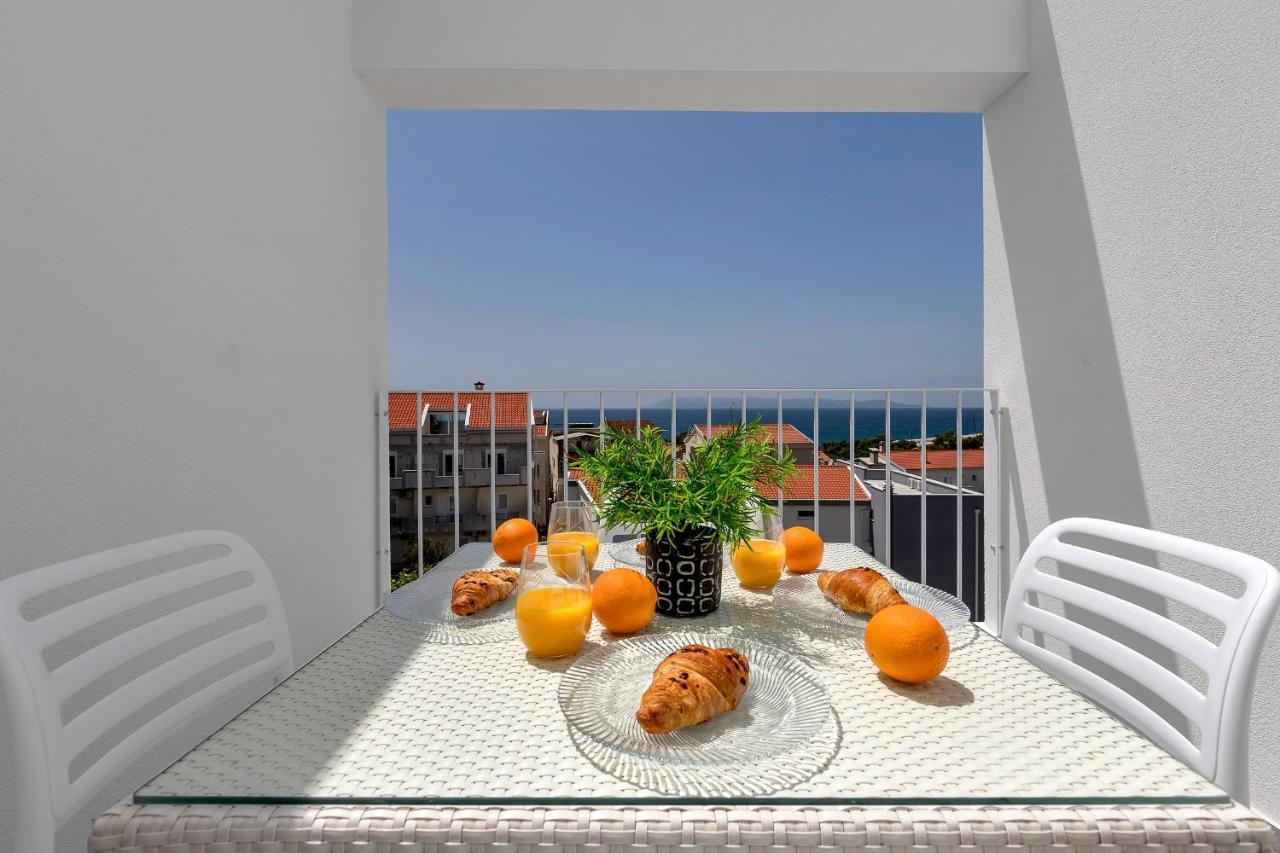 Apartments Strada Tucepi Room photo